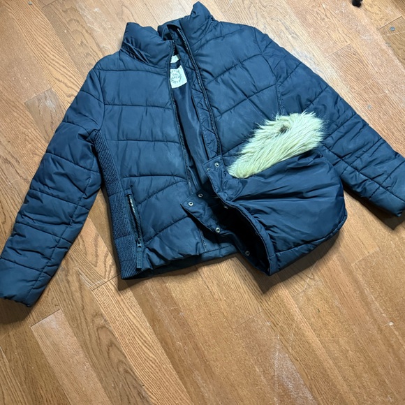 Black Puffer Girls Jacket with Faux Fur Hood - Picture 8 of 11